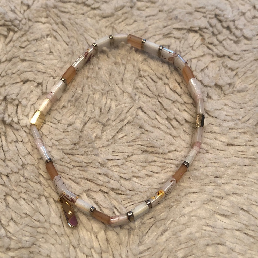 Stella & Dot Gold and Cream Beaded Bracelet